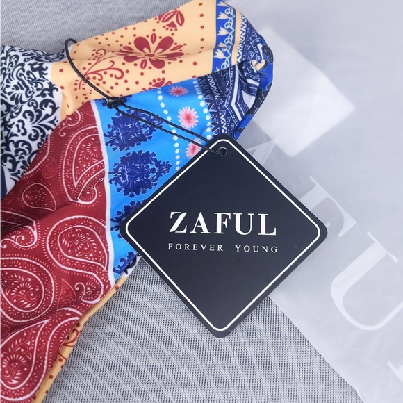 Zaful Floral Paisley Strappy Bikini Set - Picture 9 of 15